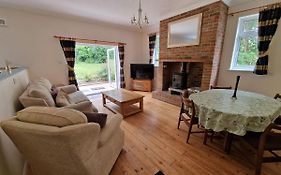 Country Retreat Near Sea And South Downs, On National Cycle Network